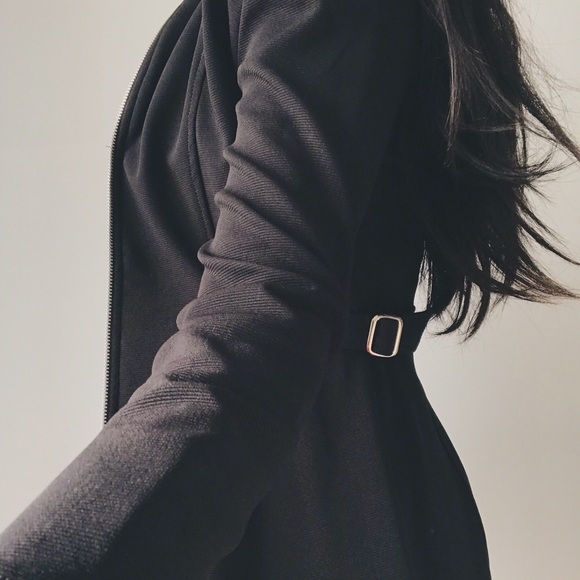 Black blazer - Picture 2 of 3